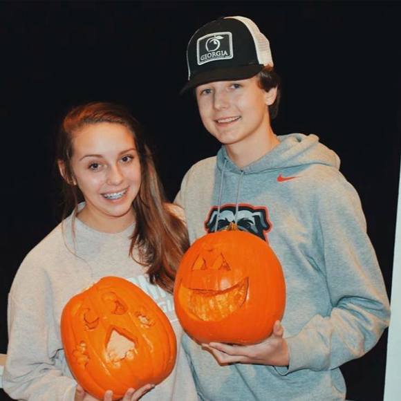 Meet your Posher, Camden - Picture 1 of 1